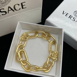 Picture of Versace Bracelet _SKUVersacebracelet06cly8016649